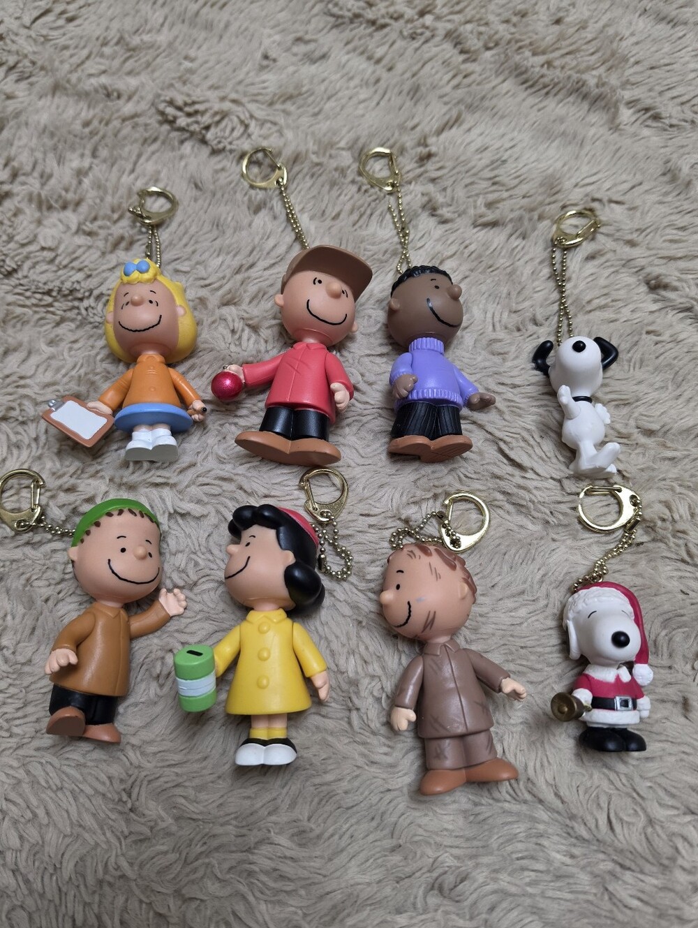 Large Lot Of Peanuts Character Keychain Set